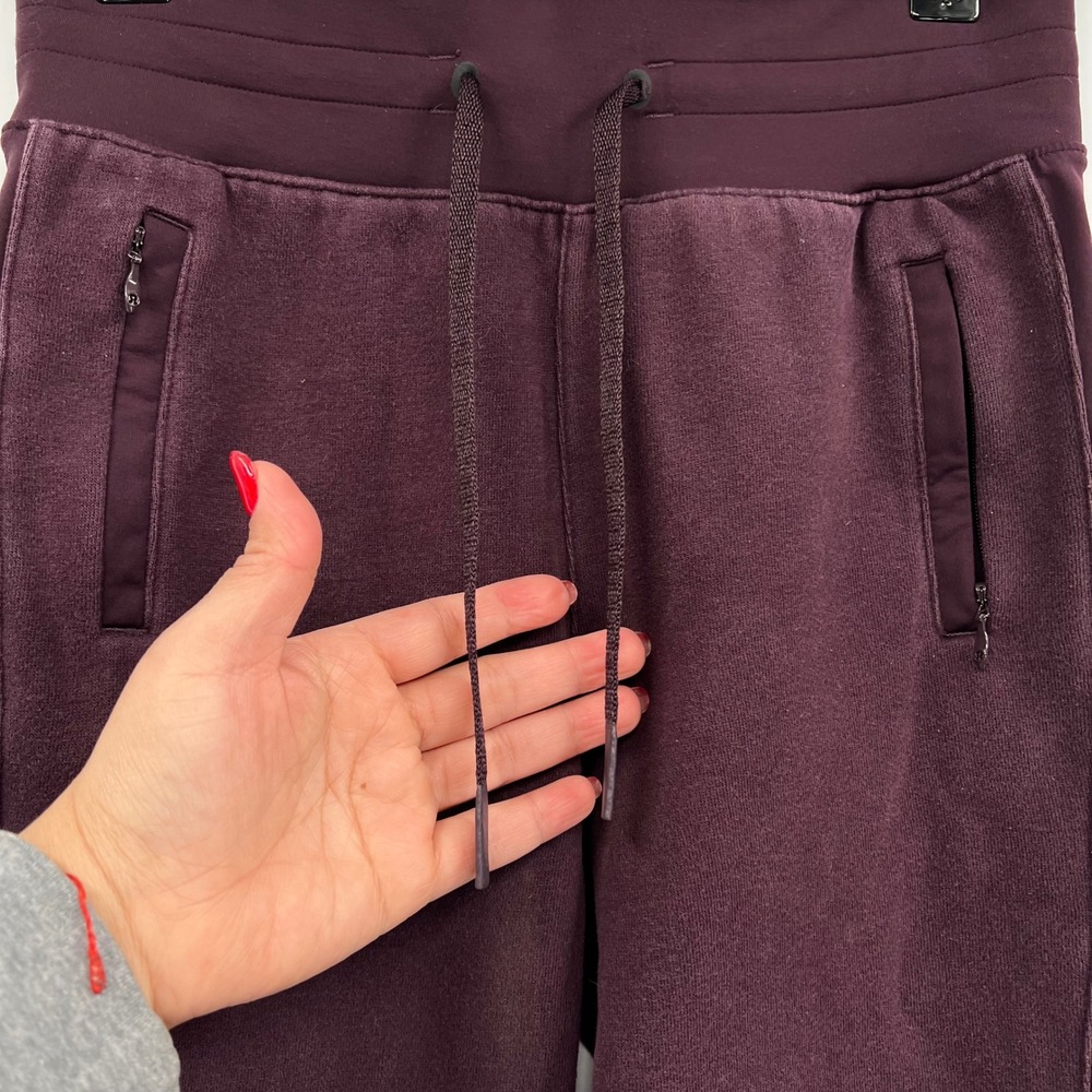 Lululemon Scuba High-Rise Jogger‎ Plum Purple Size 2 Fleece Sweatpants Pockets - Picture 2 of 9